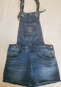 5/25$   CUTE!!!    Sean John Shortalls